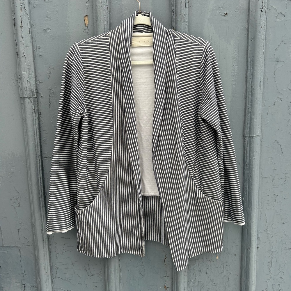 Pan Clothing Open Front Striped Blazer, Small